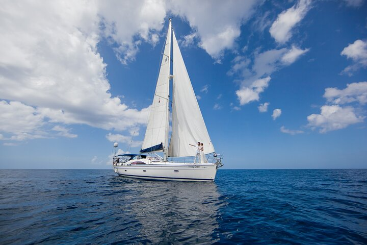 Embark on a private yacht adventure to Catalina Island, Dominican Republic, aboard the magnificent Bavaria 50 Express Vi­sión 2008 yacht!